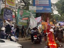 Viral! Aksi Konvoi Mahasiswa Rusak APK di Bogor, Bawaslu: Belum Ranah Kami