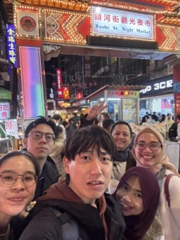 Wawasan Strategi Bisnis Lintas 3 Negara dari Asia Business Case (ABC) Program 2025 4