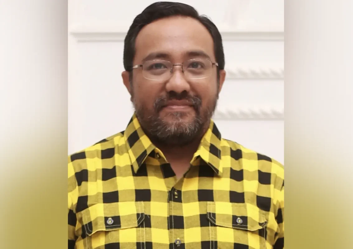 Henray Ekasaptra, Plt. Ketua DPD Partai Golkar Kabupaten Melawi, menyatakan dukungannya terhadap penganugerahan gelar Pahlawan Nasional kepada Jenderal Besar H. M. Soeharto, Kamis (13/11/2025).