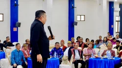 Cornelis berbicara pada Kongres Literasi Dayak membahas hak masyarakat adat di Sekadau